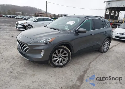 2022 Ford Escape Titanium из США, поврежденный, VIN 1FMCU9J95NUB30581